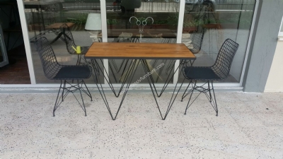 Nat�rliche Holztische