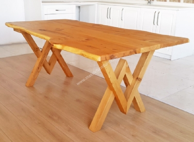 Nat�rliche Holztische